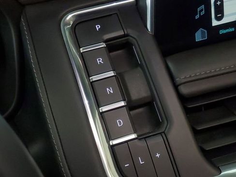 Used 2023 Chevrolet Tahoe Z71 w/ Off-Road Capability Package image 29