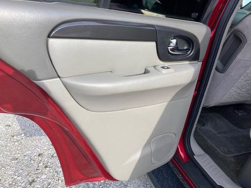Used 2004 GMC Envoy SLE w/ Preferred Equipment Group image 31