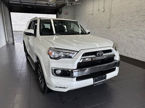Used 2019 Toyota 4Runner Limited AWD/4WD image 2