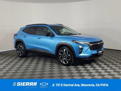 New 2026 Chevrolet Trax RS w/ Sunroof Package image 1