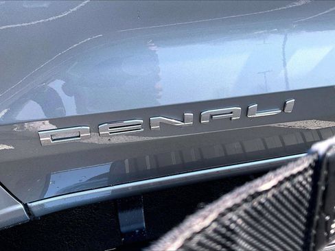 New 2026 GMC Canyon Denali image 10