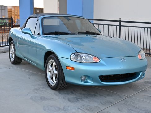 Used 2002 MAZDA MX-5 Miata image 14