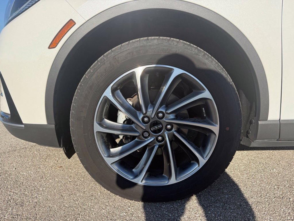 Used 2024 Lincoln Corsair AWD w/ Equipment Group 101A image 15