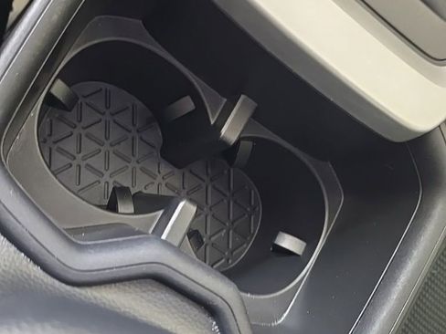 Used 2024 Toyota RAV4 LE image 22