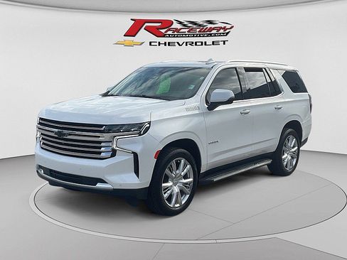 Used 2021 Chevrolet Tahoe High Country RWD image 1