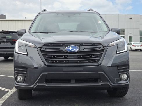 Used 2023 Subaru Forester Premium AWD/4WD image 2
