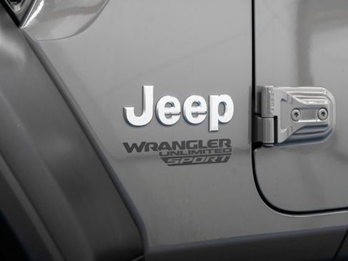Used 2020 Jeep Wrangler Unlimited Sport S image 13