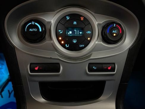 Used 2015 Ford Fiesta SE w/ Comfort Package FWD image 31