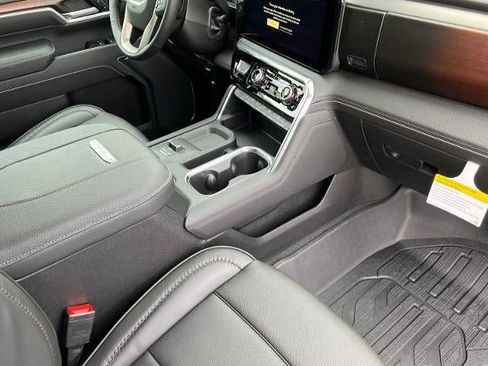 New 2026 GMC Sierra 3500 Denali w/ Denali Reserve Package image 14