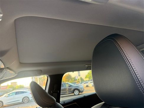 New 2026 Mitsubishi Outlander SEL image 15