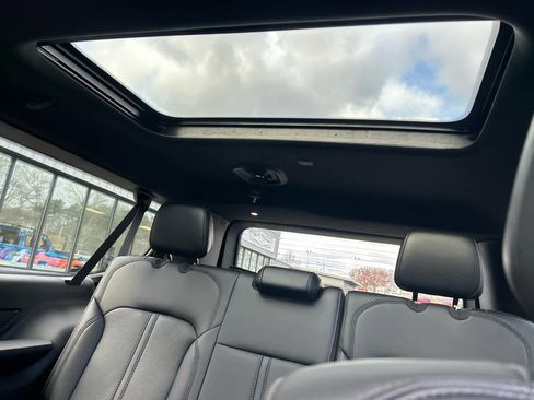 New 2025 Jeep Wagoneer L Series II w/ Premium Group I image 48