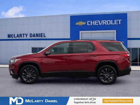 Used 2020 Chevrolet Traverse RS w/ LPO, Floor Liner Package AWD/4WD image 3