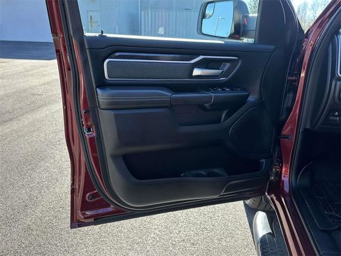 Used 2019 RAM 1500 Big Horn image 5