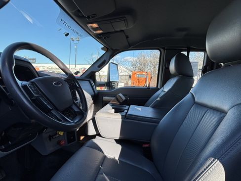 Used 2023 Ford F650 2WD SuperCab Super Duty image 3