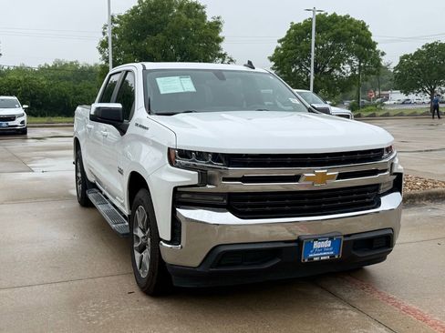 Used 2020 Chevrolet Silverado 1500 LT w/ Texas Edition image 8
