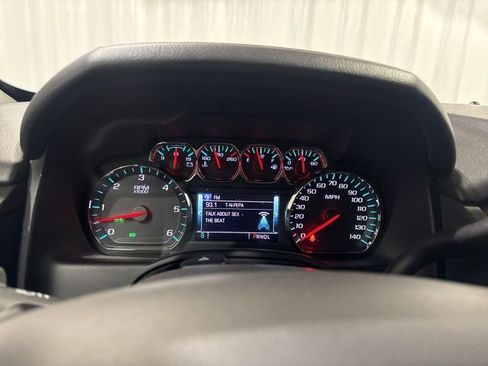 Used 2020 Chevrolet Suburban LT w/ Luxury Package image 15