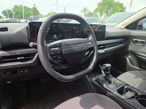 Certified 2025 Kia K4 EX image 13
