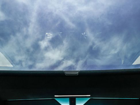 Used 2024 Tesla Cybertruck AWD Crew Cab image 16