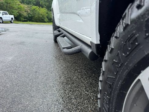 Used 2022 GMC Canyon AT4 w/ Trailering Package AWD/4WD image 17