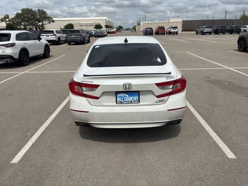 Used 2022 Honda Accord Sport image 4