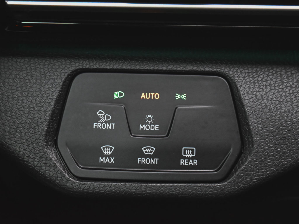 Used 2023 Volkswagen ID.4 Pro S AWD/4WD image 31