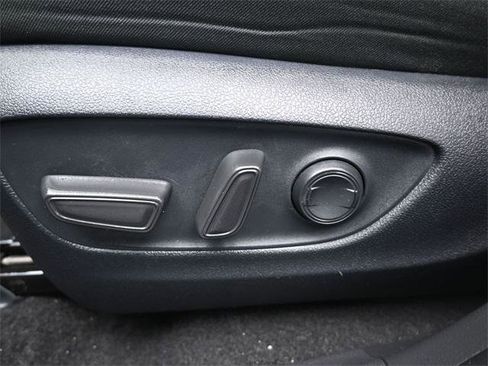 Certified 2025 Toyota RAV4 XLE image 33