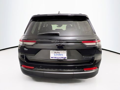Used 2023 Jeep Grand Cherokee Limited w/ Black Appearance Package image 6