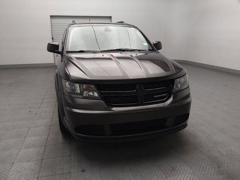 Used 2020 Dodge Journey SE w/ SE Popular Equipment Group FWD image 14