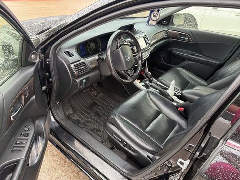 Used 2017 Honda Accord EX-L image 7