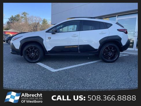 Used 2025 Subaru Crosstrek 2.5i Wilderness AWD/4WD image 2
