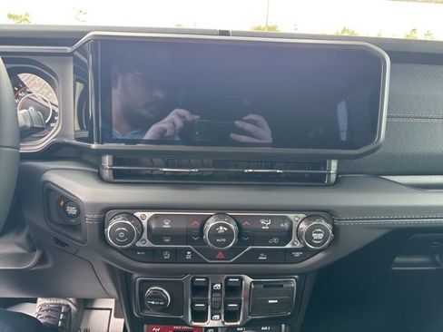 New 2026 Jeep Gladiator Mojave image 10