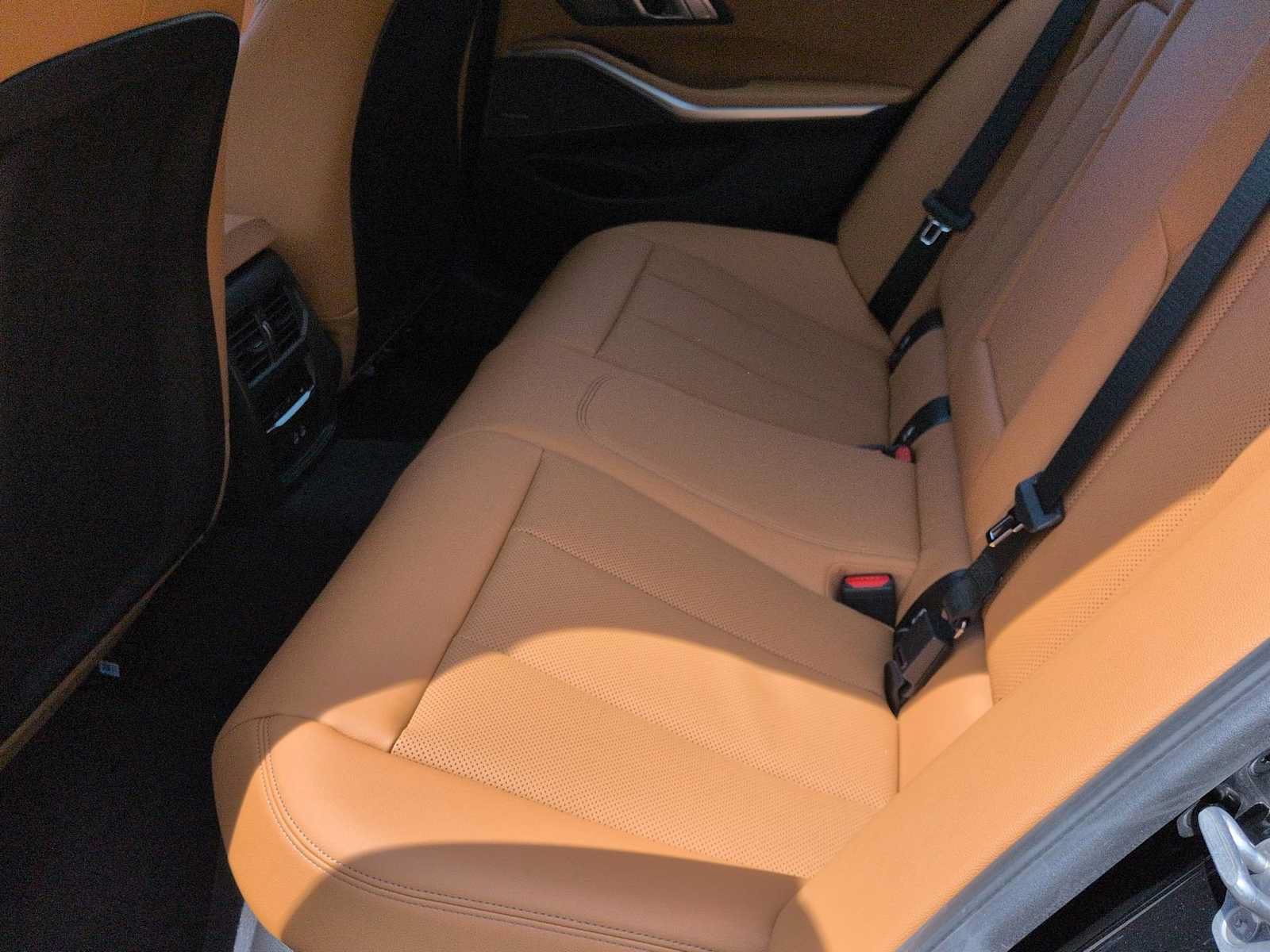 Used 2026 BMW 330i xDrive Sedan w/ Premium Package AWD/4WD image 6