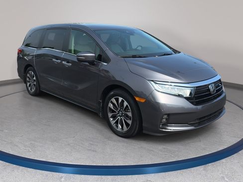 Used 2024 Honda Odyssey EX-L image 3