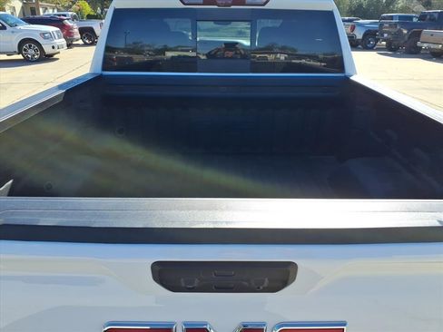 Certified 2025 GMC Sierra 1500 AT4 w/ AT4 Premium Package image 12