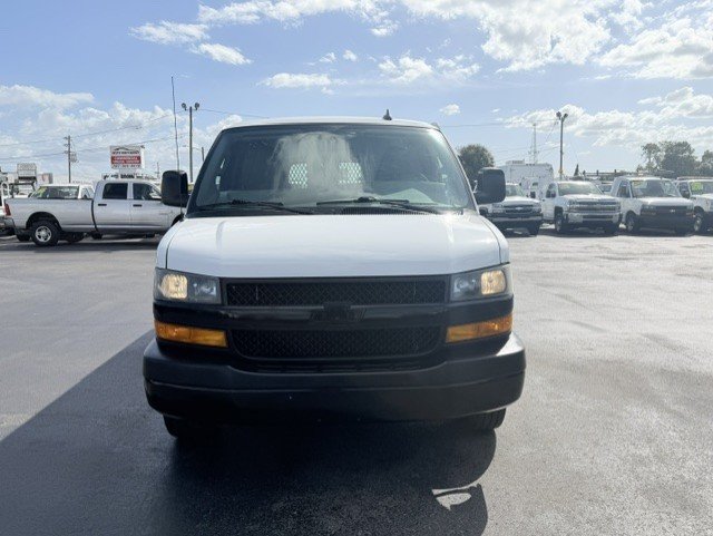 Used 2019 Chevrolet Express 2500 Extended w/ Driver Convenience Package RWD image 3