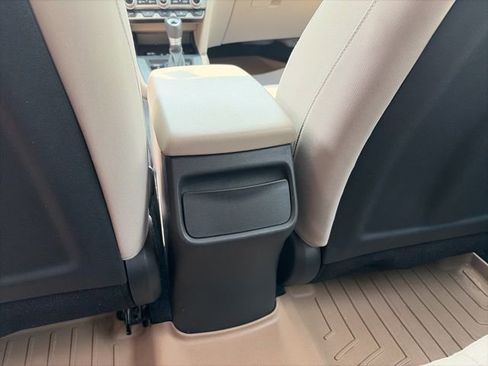 Used 2020 Hyundai Elantra Value Edition w/ Winter Weather Package image 21