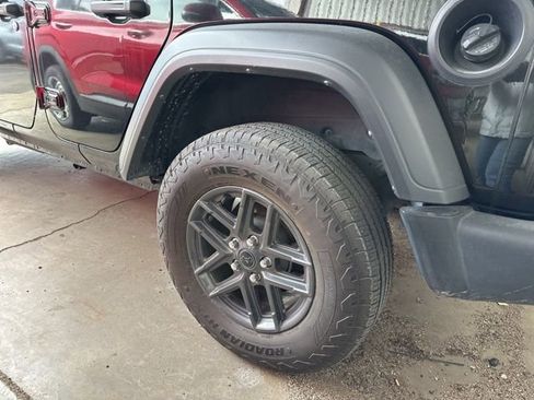 Used 2024 Jeep Wrangler Sport S image 14