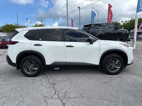 Used 2021 Nissan Rogue S image 6