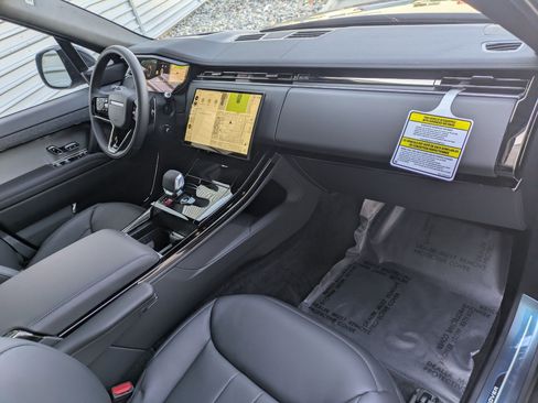 New 2026 Land Rover Range Rover Sport Dynamic SE image 33