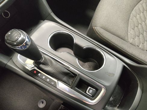 Used 2018 Chevrolet Equinox LT image 26