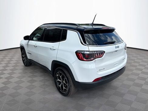 Used 2026 Jeep Compass Limited image 8