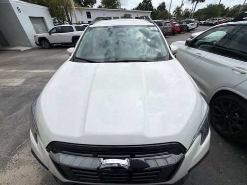 Used 2025 Subaru Ascent Premium AWD/4WD image 2