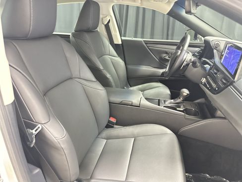 Used 2025 Lexus ES 350 w/ Accessory Package (Z1) FWD image 33