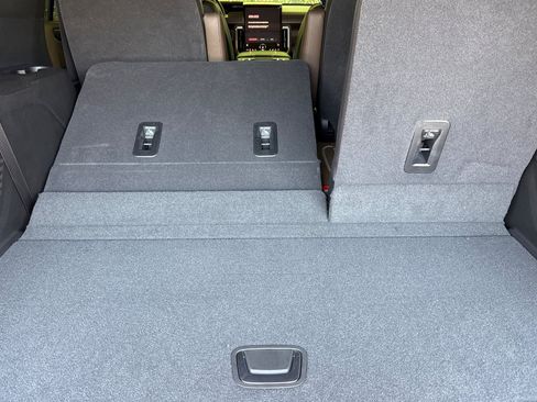 New 2026 GMC Yukon Denali Ultimate AWD/4WD image 18
