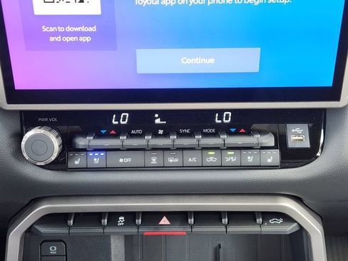 New 2026 Toyota Tundra Limited AWD/4WD image 18