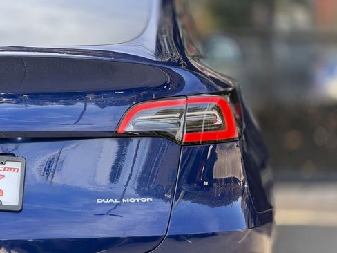 Used 2022 Tesla Model Y Performance image 16