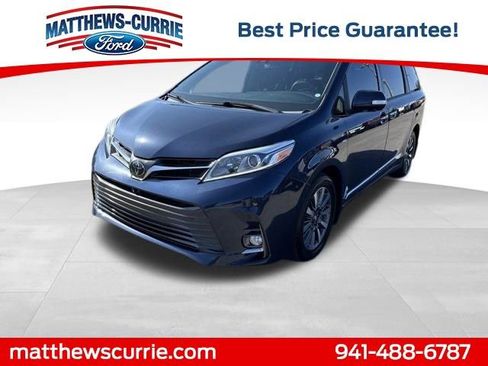 Used 2019 Toyota Sienna Limited Premium w/ Outdoor Package AWD/4WD image 7