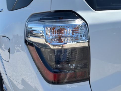 Used 2022 Toyota 4Runner SR5 RWD image 28