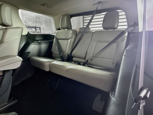 Used 2025 Ford Expedition Active AWD/4WD image 31