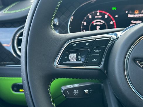 New 2025 Bentley Bentayga image 28